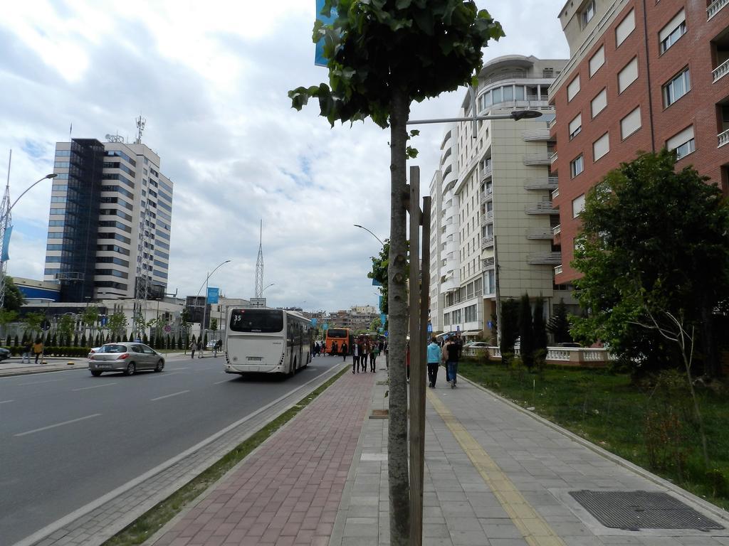 Urban Rooms Tirana Esterno foto