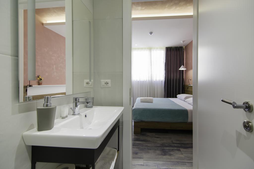 Urban Rooms Tirana Esterno foto