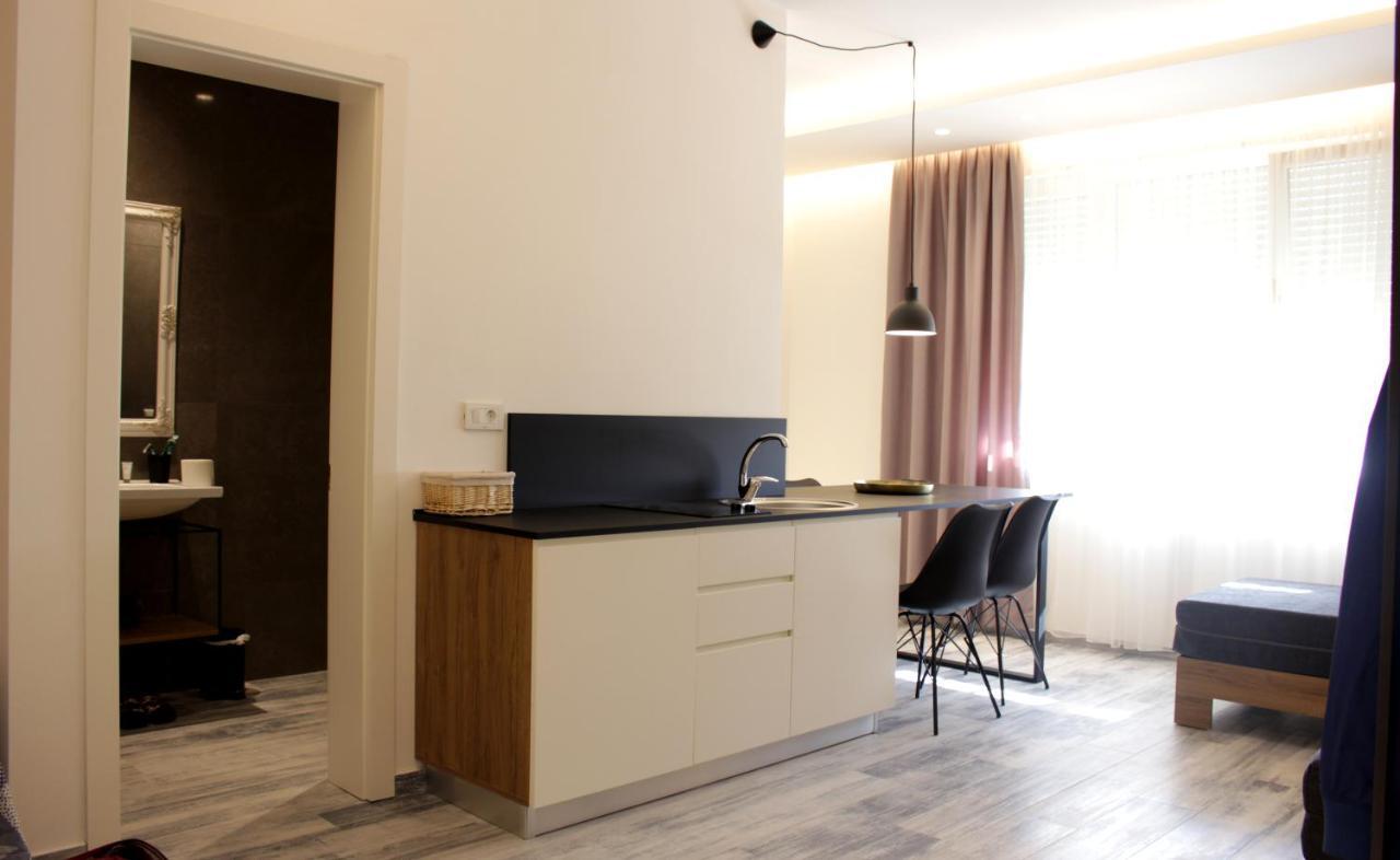 Urban Rooms Tirana Esterno foto